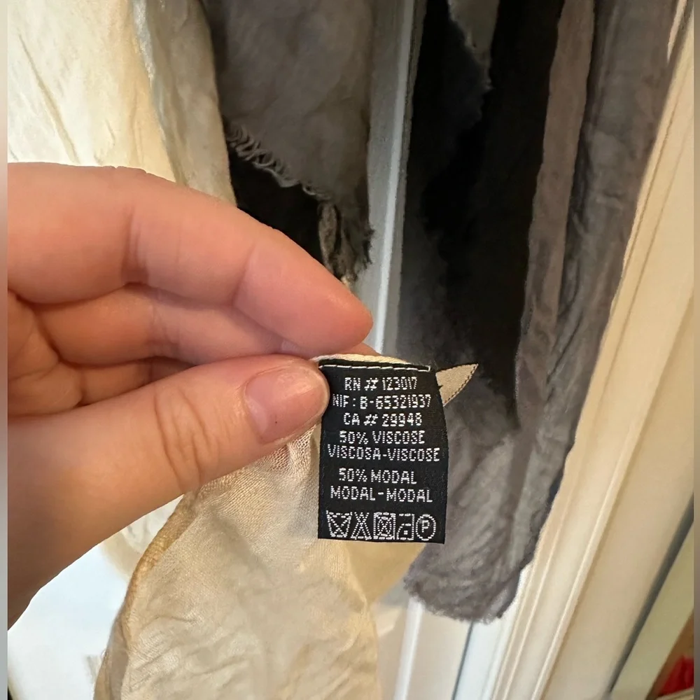 Lightweight Ombre Gray-Cream Scarf Wrap